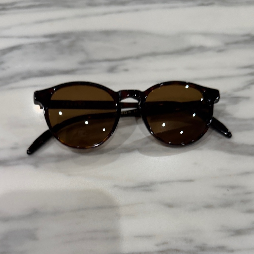 Sezane Tortoise Sunglsses